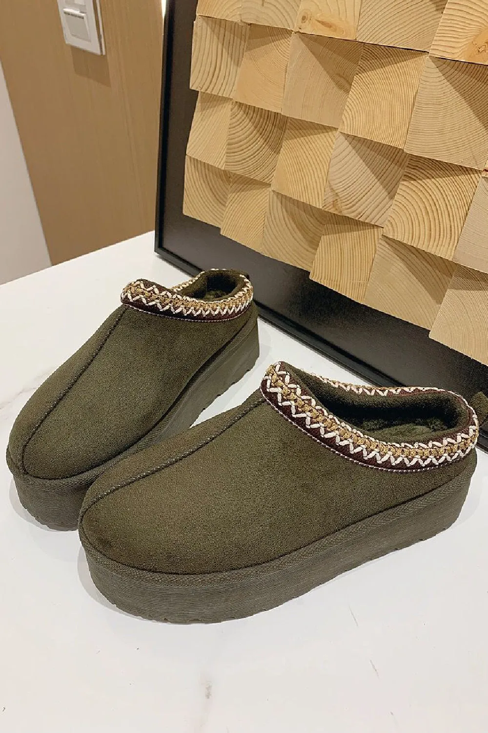 GREEN EMBROIDED FLUFFY PLATFORM SLIPPERS FAUX FUR LINED ANKLE BOOTS