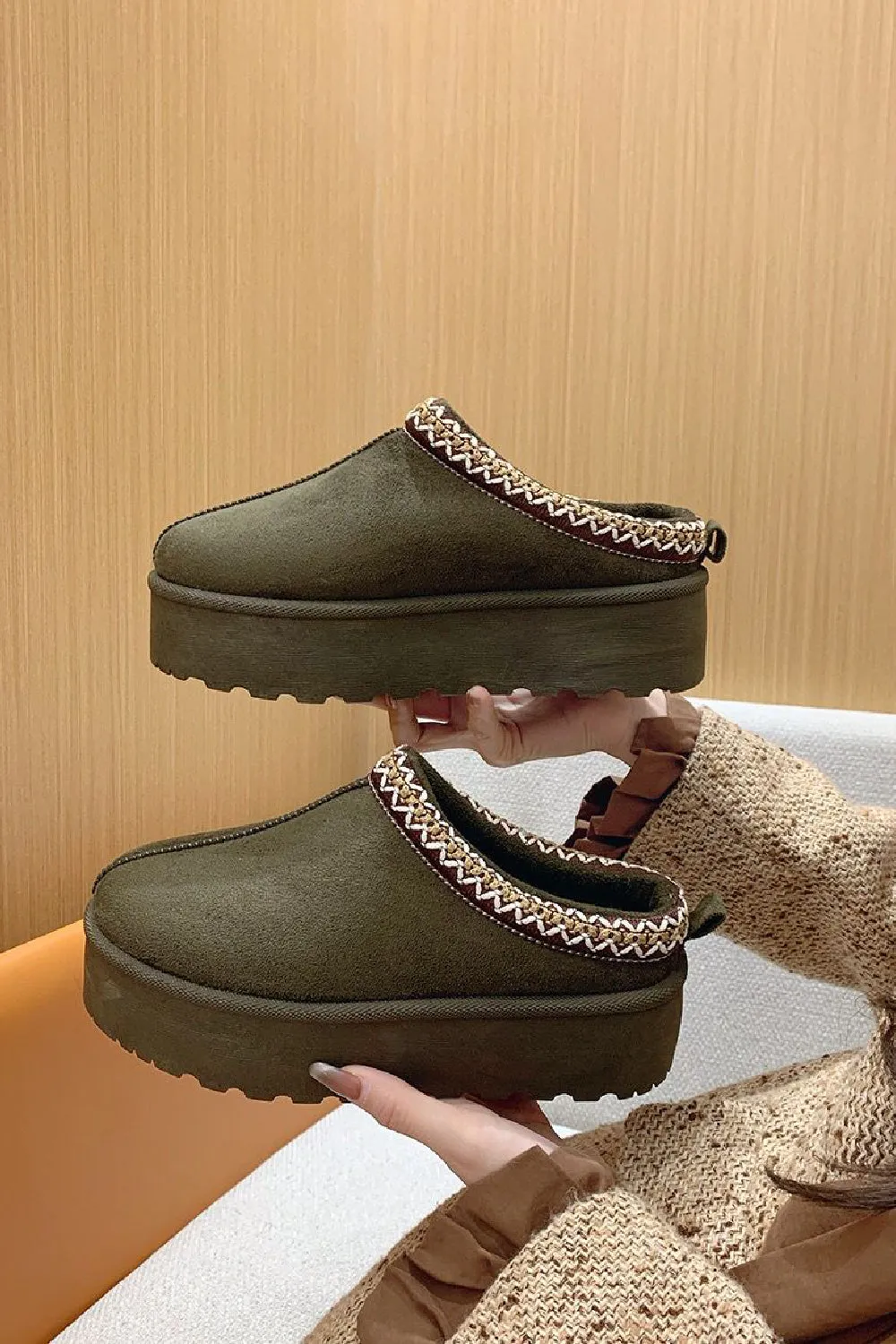 GREEN EMBROIDED FLUFFY PLATFORM SLIPPERS FAUX FUR LINED ANKLE BOOTS